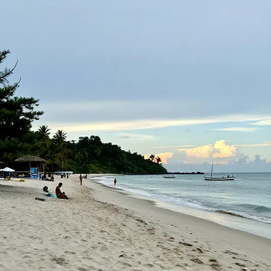 Descubra a Praia do Suá em Vitória: Um Paraíso à Beira-Mar
