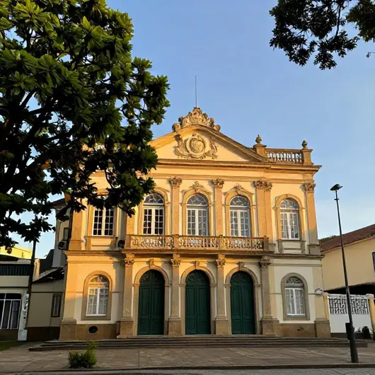 Descubra o Teatro Carlos Gomes