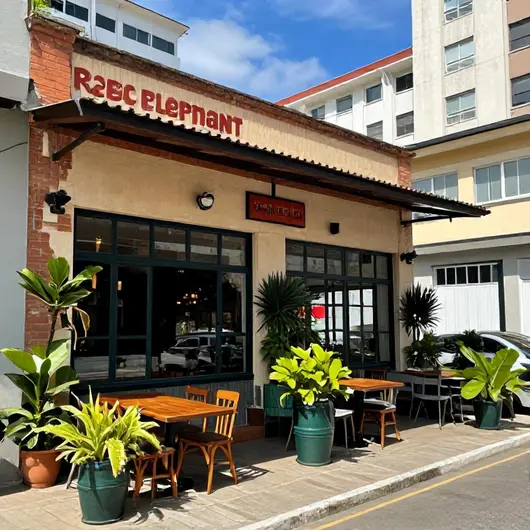 Red Elephant Gold Pizza Red Elephant Gold Pizza