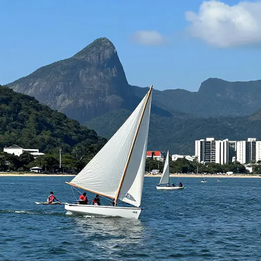 Vela em Vitória: Descubra as Melhores Experiências Náuticas